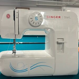 Singer start 1304 sewing machine like new condition.
8000 series